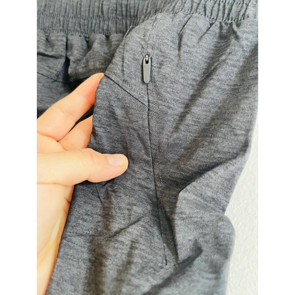 NWT All In Motion mid rise runners shorts - Picture 5 of 6
